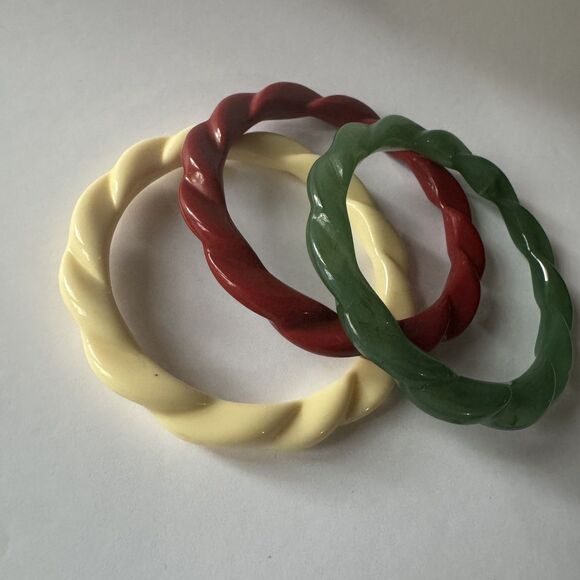 VTG AVON Color Go Round Twisted Lucite Bangle Bracelet Set Of 3 Green Red White - Picture 4 of 12